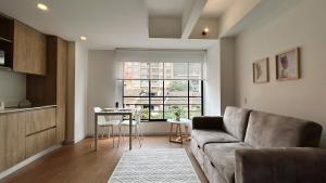 Loft, Bella Suiza, Luz Natural, 2 Baños, Clínica Santa fé