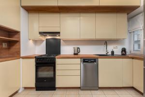 Apartment Sady Żoliborskie by Your Freedom