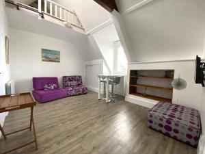 Appartement rénovée SUPERBE VUE MER au 2ème étage du Château de Trestraou - Réf 864