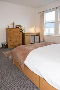 Luxury Apartment in Town Centre BT74 6HR