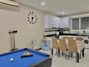 Beach home pool villa bangsaray