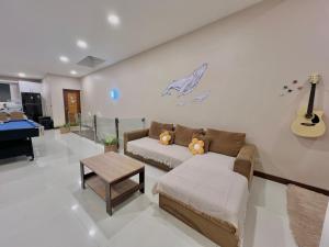 Beach home pool villa bangsaray