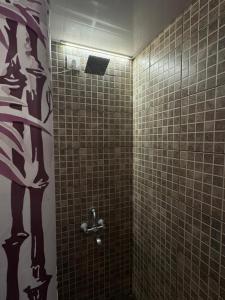 Wolfies Den 2BHK near BIEC, IKEA, KCSA Stadium