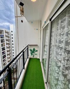 Wolfies Den 2BHK near BIEC, IKEA, KCSA Stadium