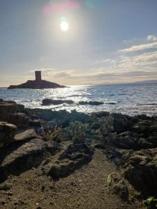 Appartement 2 pers au calme à boulouris