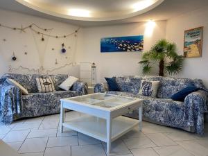 Superbe appartement duplex au centre de TREGASTEL vue sur mer - Réf 745