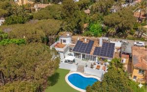 Villa Palmerie with Private Pool and Close to Beach