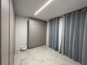 Urban Marble Suite