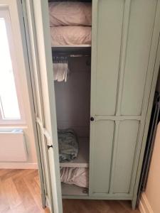 Jungle Deluxe Appartement élégant et cosy au centre de Fontainebleau, proche INSEAD