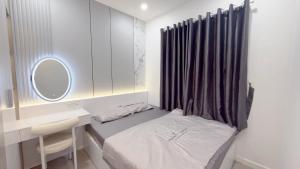 Modern Oceanus Apartment Beachfront Access