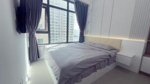 Modern Oceanus Apartment Beachfront Access