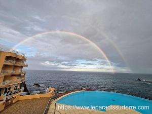 Jardin, piscine pieds dans leau : le paradis sur terre entre Cannes et Saint-Raphaël