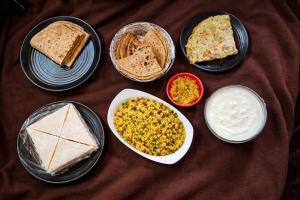 Backpackers Stop Bhimtal