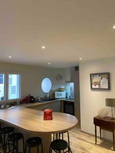 Maison Russie - Grande maison climatisée avec parking centre ville