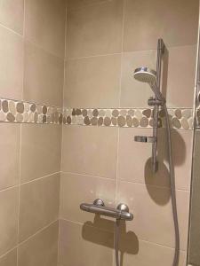 Maison Russie - Grande maison climatisée avec parking centre ville