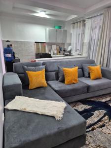 CM Snug stay -Naivegas Apartments