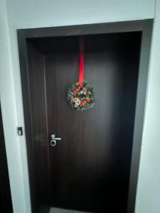 Roses studio - Bulgaria mall, Brand New, Ground floor, Self check-in, Free Public parking