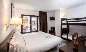 Quadruple Room room in Silken Insitu Eurotel Andorra