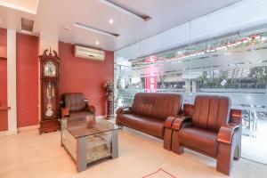 Hotel O Grandeur By orbit Hotels Near Chennai shopping mall