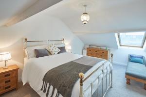 Saltburn Centre 3-Bed 3-Bath Apartment