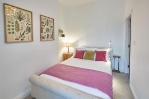 Saltburn Centre 3-Bed 3-Bath Apartment