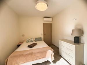 Charming brand-new loft with garden and pool