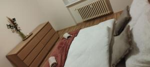 Quiet Apartment Near Prosek Metro, Line C