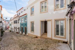 NEW! Apartment 2 min from Sesimbra Beach