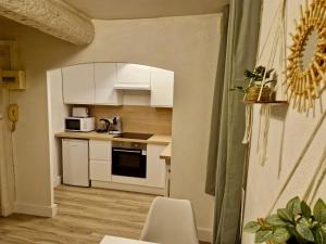 Studios Scandinaves rénovés au Centre Narbonne Wi-Fi