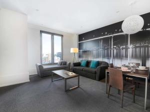 Mantra One Sandy Bay Road