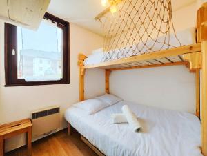 Appartement Lélex - pied des pistes - vue montagne