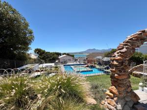 Kiwara at C, Gordons Bay