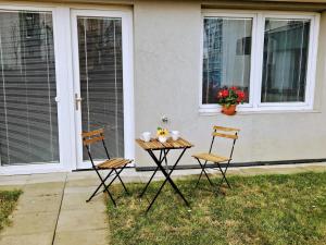 2-BDR apartment with Private Garden, FREE Parking, Gym, Game room, Near Aqua Park 1