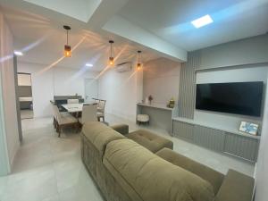 Meia Praia, Itapema SC 3 Suites, 2 vagas de garagem