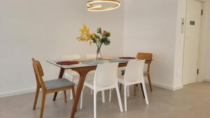 Beautiful 2 bedroom apartment with Oceanview