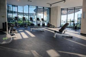 Warm Timber & Cream Retreat