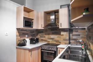 Spacious 3BR in Koukaki, Near Acropolis