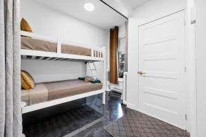 Downtown Stay 2 free parking AC 10 Guests