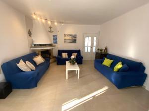 Villa Playa del Sur A 250 metros de una magnifica playa Capacidad más de 16 AC 6 Suites Piscina XL