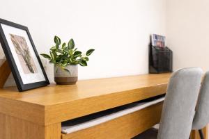 3 Bedroom Spacious Oxford Home with Free Parking near JR Hospital by Spencer and Jackson Short Lets & Serviced Accommodation