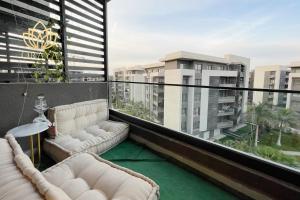 Privado Luxury Lakeview 2BR