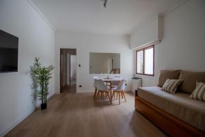 Plaza Mitre - Colon & Hipolito