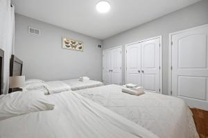 3 BR • Full Kitchen • Sleeps 8