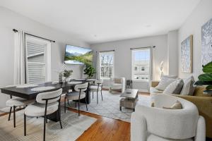 3 BR • Full Kitchen • Sleeps 8