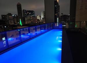 Modern Studio with Garage - Downtown SP