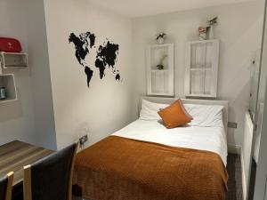 LMC St Pancras Cute & Cosy Studio Apartment