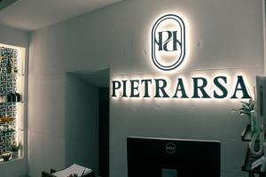 Pietrarsa Street Room