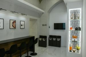 Pietrarsa Street Room