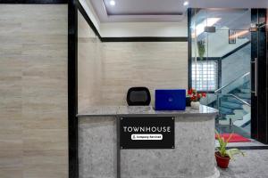 Townhouse Koramangala Road Complex Formerly Parkash Tower