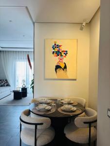 Elegant Apartment with City View